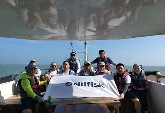 力奇集團伙伴共同經歷，換個環境去體驗探索未知區···